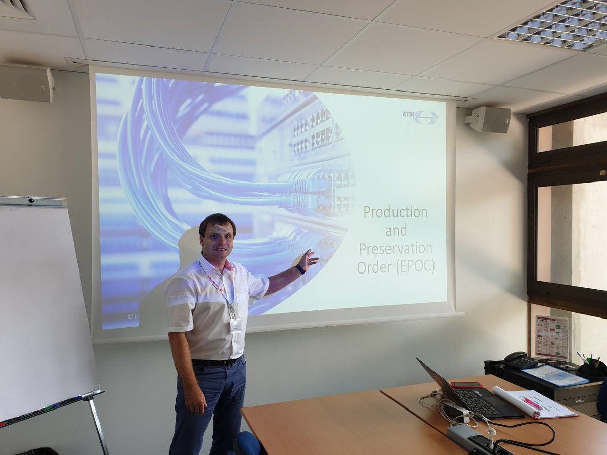 markus_keil's tweet photo. Beside the 1st ILHI Interface Plugtests event we organized a Plugtests Side Program with many discussions to standard related issues. On of these was the ongoing discussion about the EPOC and its impact. #TheStandardsPeople #ETSIPlugtests #ILHIPlugtests https://t.co/2S1ss16YM2