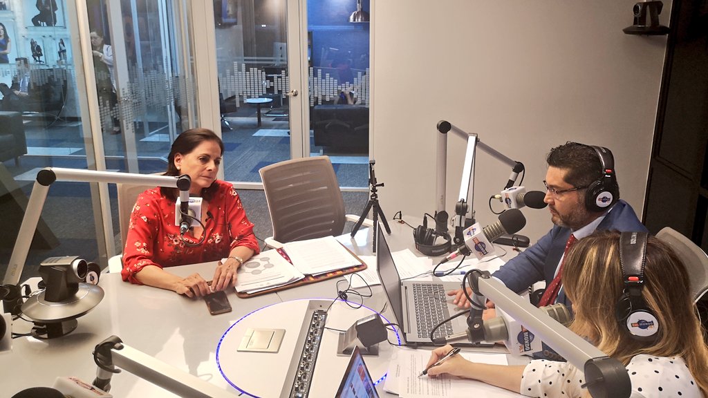 Educacion_Ec's tweet photo. Monserrat Creamer, ministra de Educación: Vamos a continuar con la defensa de los derechos de niñas, niños y adolescentes. El Ministerio de @Educacion_ec tiene cero tolerancia a la violencia dentro del sistema educativo. #SomosEducaciónEC https://t.co/za83adfYPB