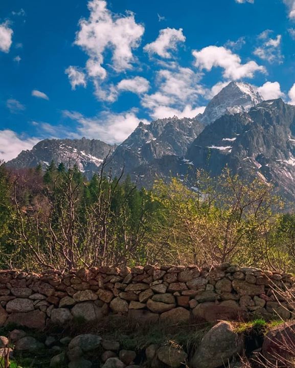 Kinner Kailash from Baspa valley.
..
Kinnaur, April 2019

#trek #himalayangeographic #himalayas #travelphotography #HimachalPradeshTravel #LahaulSpitiTravel  #SoulMountain #travel #passionpassport #travelgram #incredibleindia #mountains