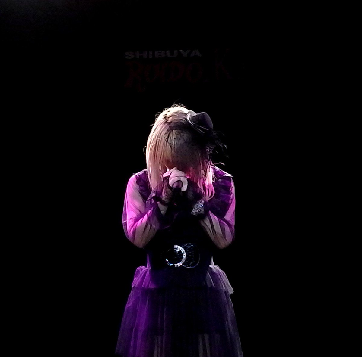 wakaijiiji's tweet image. 723chatoNne⤴︎(ﾅﾂﾐｼｬﾄﾝﾇ)さん

４日の渋谷RUIDO-K2　

～SHIBUYA-Singer Collection-Vol,12～

「殺意」と「喪服」・・・個性的で好きですね！

@natsumiokinawa 　#ナツミシャトンヌ　#ライブ　#RUIDOK2　#渋谷