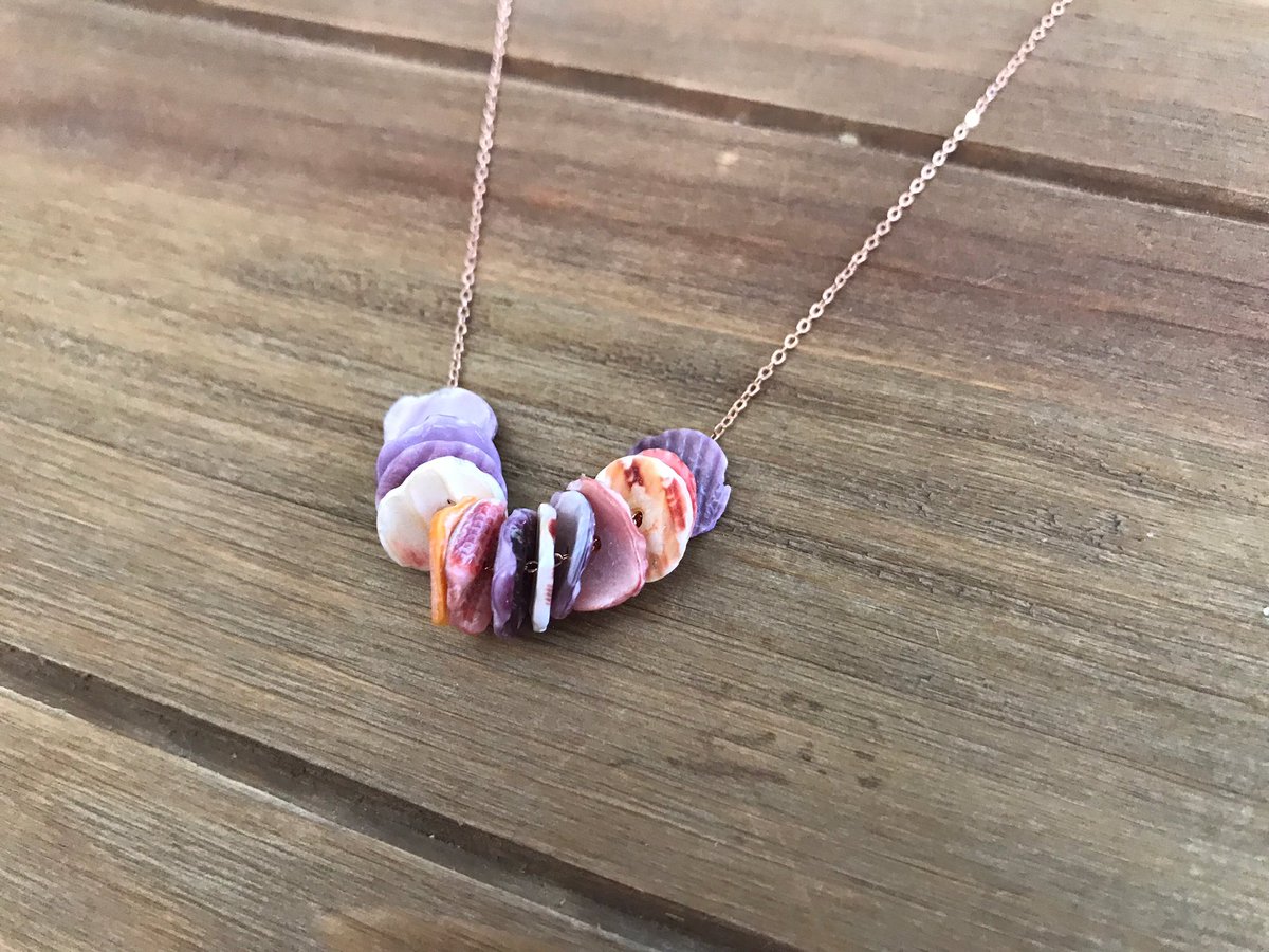 Shop this summer look at greenfeatherjewelry.etsy.com!
#etsy #etsyshop #etsyjewelry #summer #summerjewelry #boulder #colorado #localartist #localbusiness #smallbusiness #spinyoyster #necklace #summernecklace