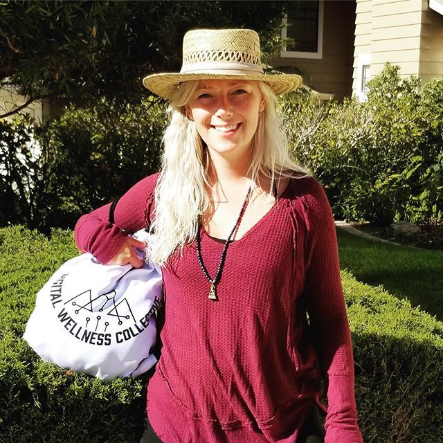 Techhygiene's tweet image. Digital Wellness Collective wishes you a Happy 4th of July! May you have an amazing evening with your loved ones! Don’t forget to bask in the beauty of the fireworks tonight and #lookup! 🎇
.
.
.
.
.
.
.
#digitalwellnesscollective #offline #digitalwel… ift.tt/2JmzeP7