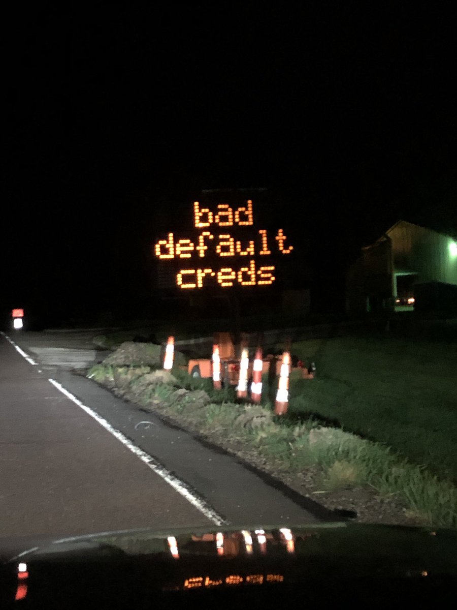 jeredbare's tweet photo. Driving home tonight from the lake and saw this: https://t.co/yJfsMN2OzC