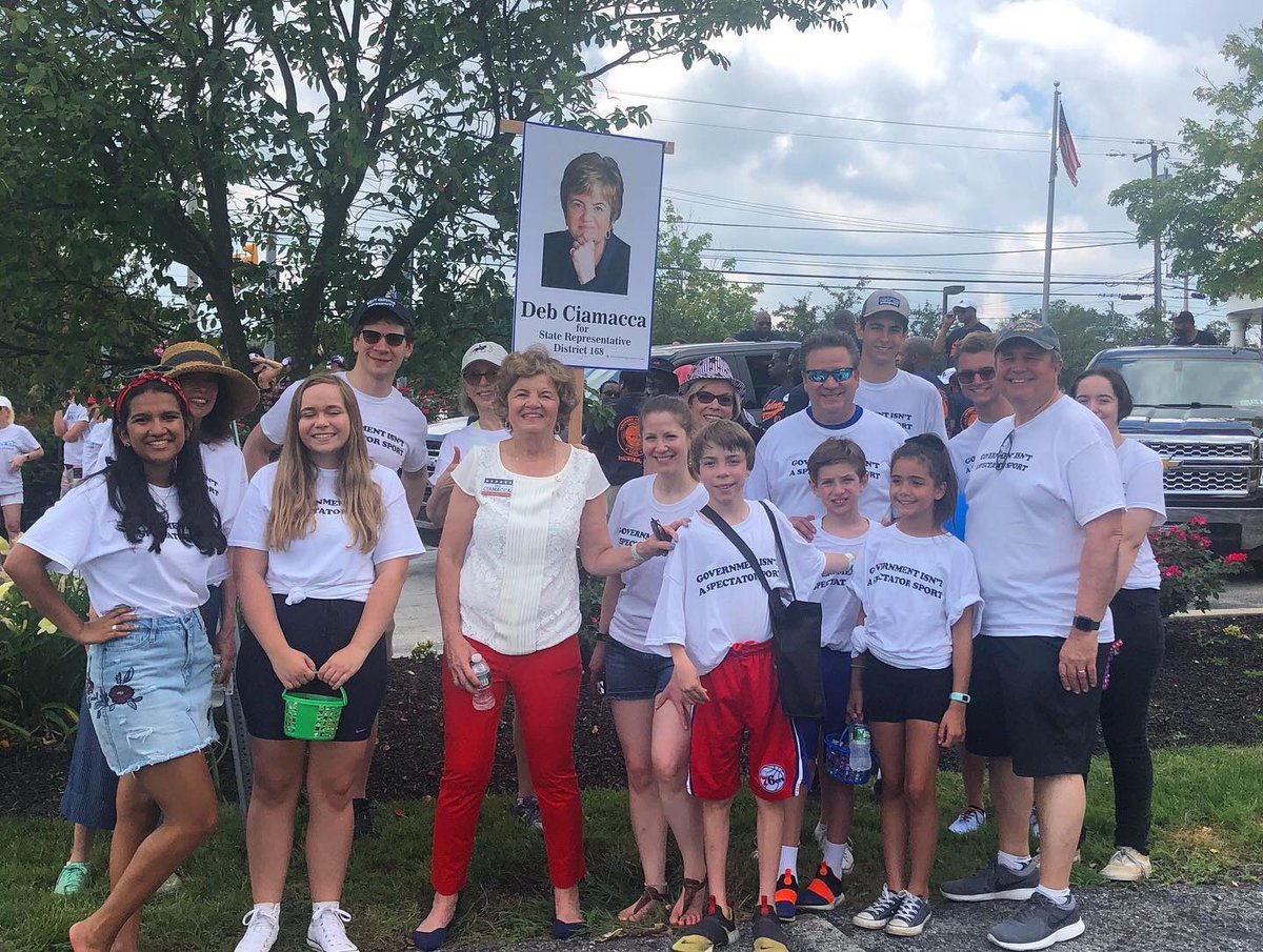 DebCiamacca's tweet photo. Great parade in Marple Newtown. Thanks to everyone who made it possible. #@new_poli @DebCiamacca #delcodems https://t.co/GUv929GcZA