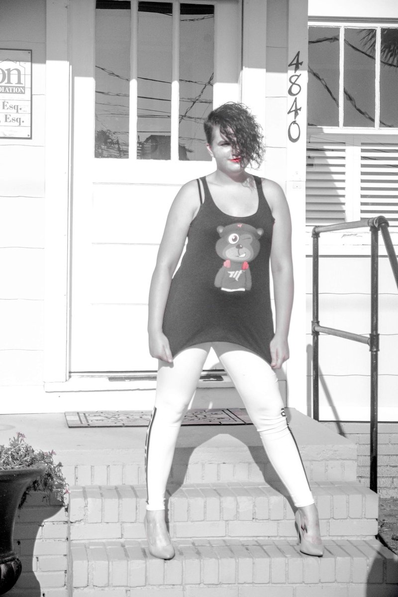 TProsuctions's tweet image. Just a background picture taken of me!this is from a photoshoot I was doing for this awesome clothing line!! Had a blast do it!! 😊😊😊😊