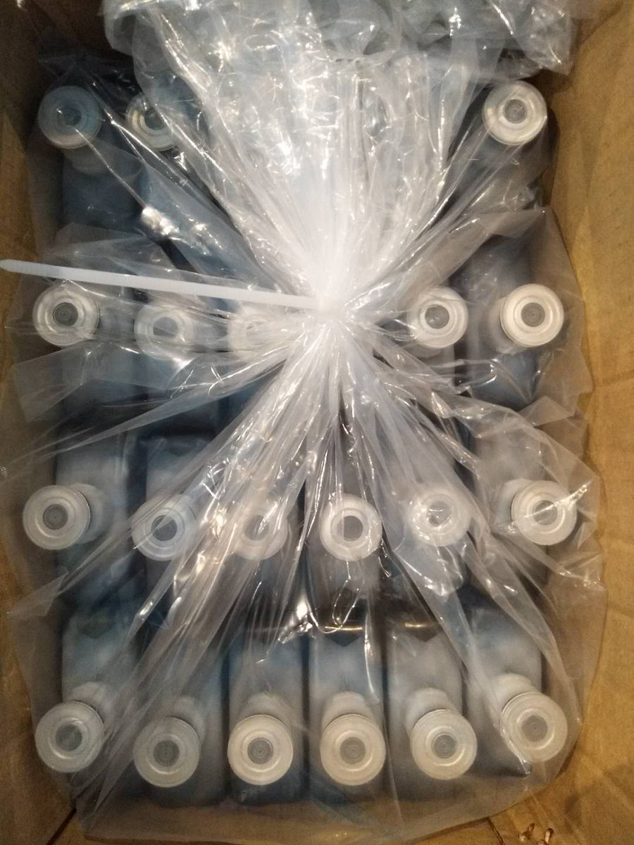 kynazhou's tweet photo. All Superinks products protected by plastic bag in carton,
are load well on tray,
covered with wrap,
Stacked very neatly inside container.
To make sure you will receive a brand new container Superior inks. #uv #inks #superinks #ecosolventink #superinks #cobo #uvink #solventink https://t.co/85cRoP8Sfg