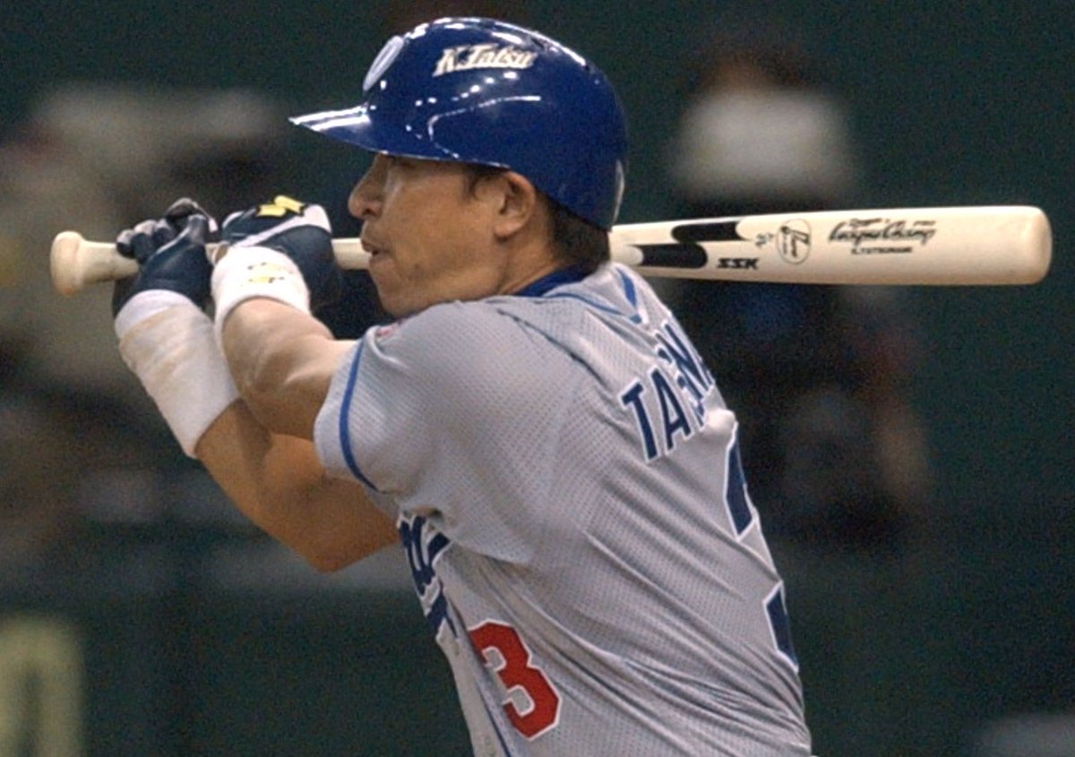 立浪和義　2000本安打達成 サイン入りバット　D3刻印入り 2025年最新】立浪和義 バットの人気アイテム - メルカリ