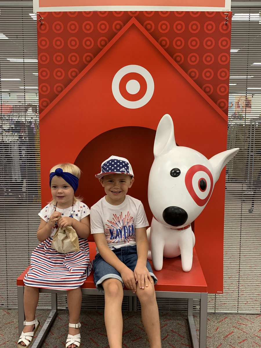 Happy 4th of July from these two. Love when they come to visit 🎯 🇺🇸