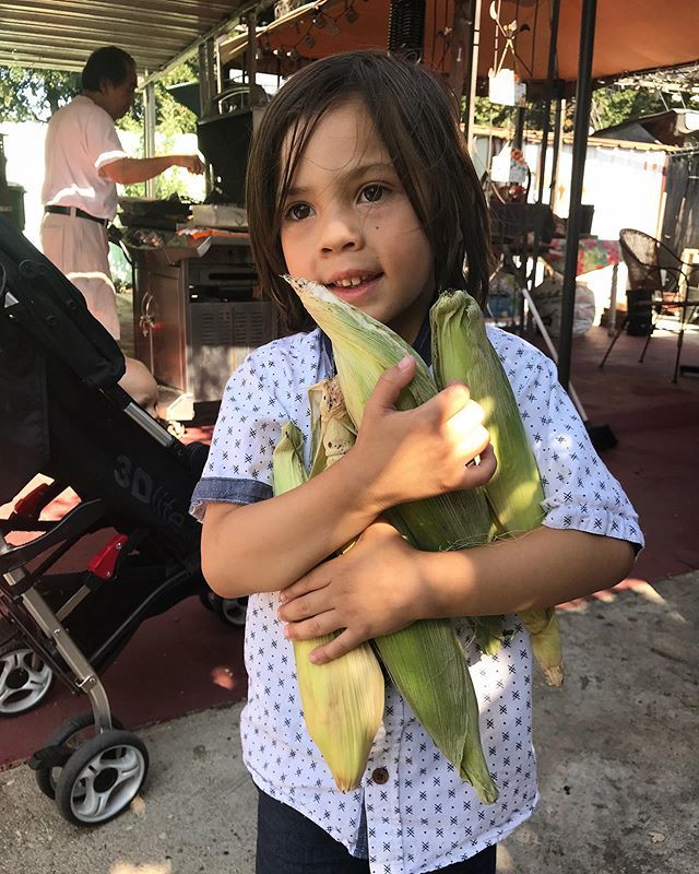 Happy 😃 4th of July 💥 
Westin hauling summer corn 🌽 to the grill for Lolo ! #summergrilling .
.
.
.
.
#4thofjuly#july#summer#corn #cute#hapa#westindean818 #grill #grilling#lolo#visiting#sgv#626 #backyard#grandparents#ourcandidlife #documentyourdays#r… instagram.com/p/BzhN0sQBhfR/