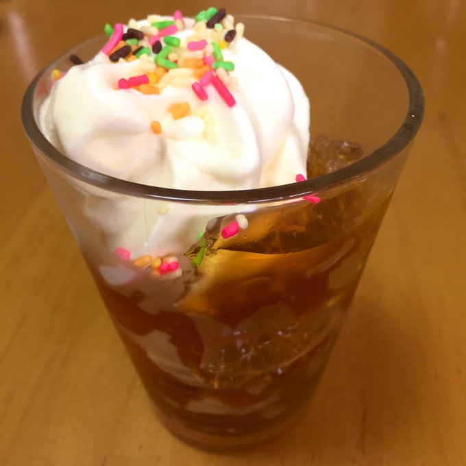 暑くなってきたので使わなくなったほうじ茶でゼリーを作りました。
#あすわらんち 