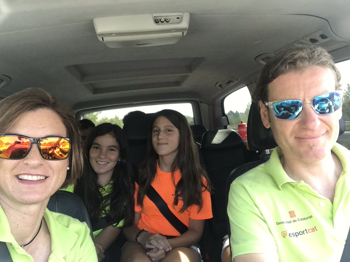 martavilajosana's tweet photo. Cap a Cheste🚴🏻♀️🚴🏻♂️🎬 #CEEscolares19 #CECheste #ciclismecat https://t.co/NWbbUQlmJx