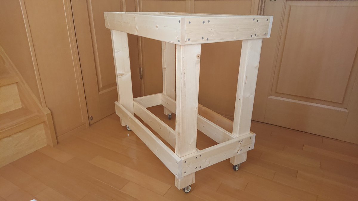 maruru's tweet photo. 一日かけて、燃えるゴミを作った。
ホムセンの歪んだツーバイはイカンな。 https://t.co/T1fecAyfKx