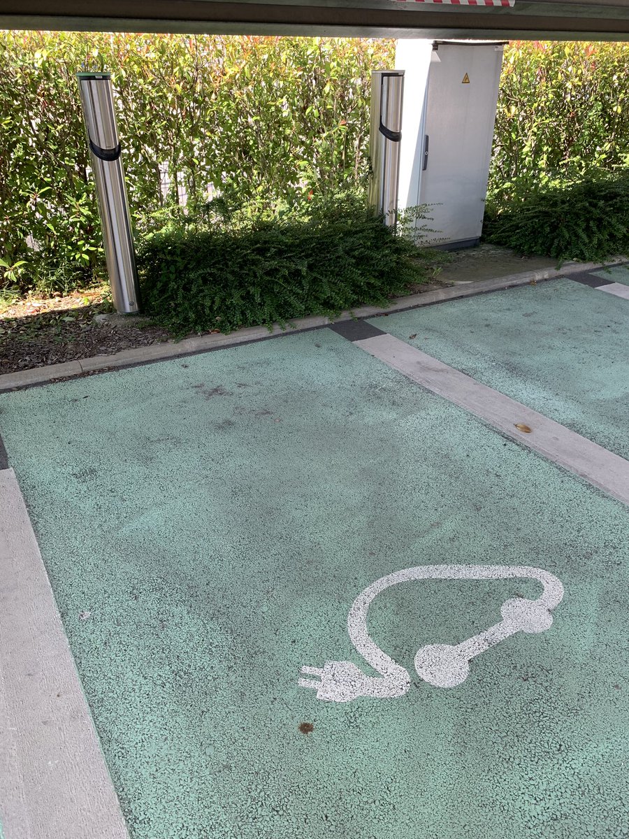 chris75sf's tweet image. One step away from #Solar #Charging my #BMW #CEvolution ✌️🌞⚡️