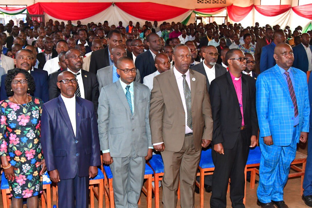 #Burundi A Nyabikere, @KarusiProvincem le Président de la République <a href="/pnkurunziza/">Pierre Nkurunziza</a>  anime une séance de moralisation à l’intention des Élus,  des Administratifs et des Natifs de la province de Karusi.