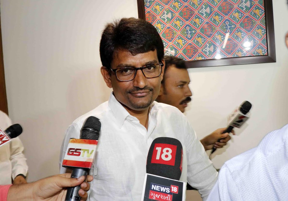 Congress MLAs Alpesh Thakor, Dhavalsinh Zala give resignations to assembly Speaker