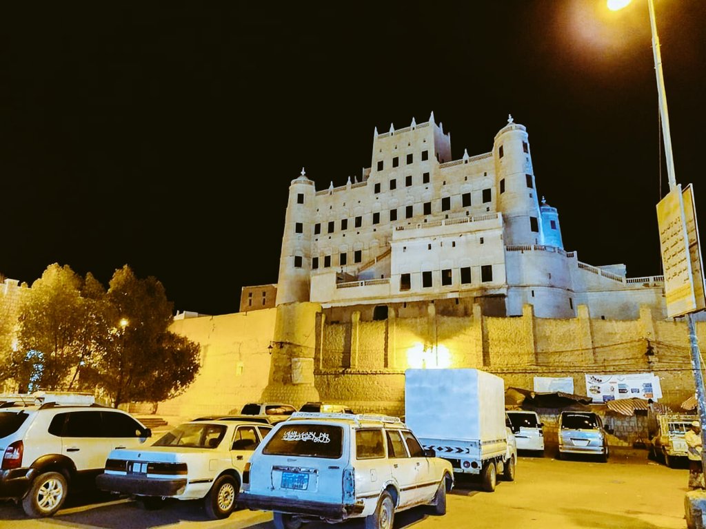 جمعة طيبة من سيئون الجميلة...