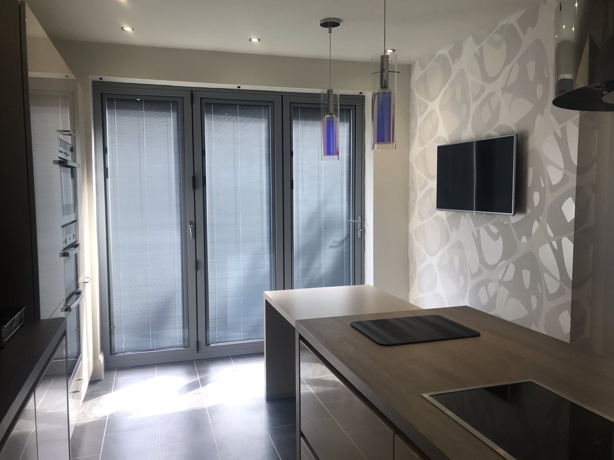 UkSuperfold's tweet photo. Great feedback from this customer who was particularly impressed with the quality of the integral blinds from @HiTech_Blinds @BlindsInGlass https://t.co/l6lKeBfNbC