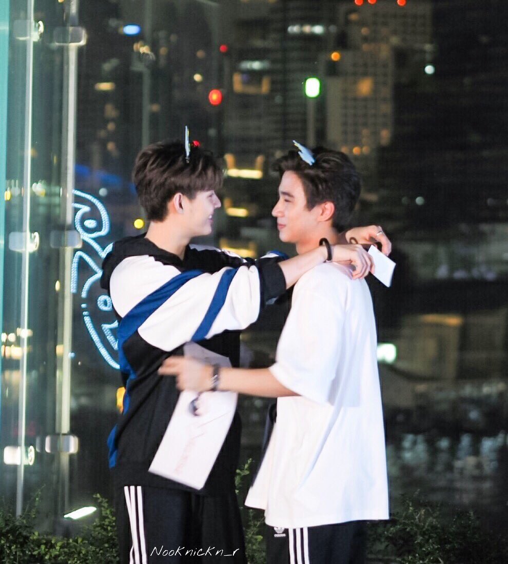 Natthanitcha18's tweet image. #2with  #มาร์คกัน 
แล้ว #PerthSaint ล่ะ 
ของานมีตให้ทั้งคู่หน่อยสิ...
#thxpic