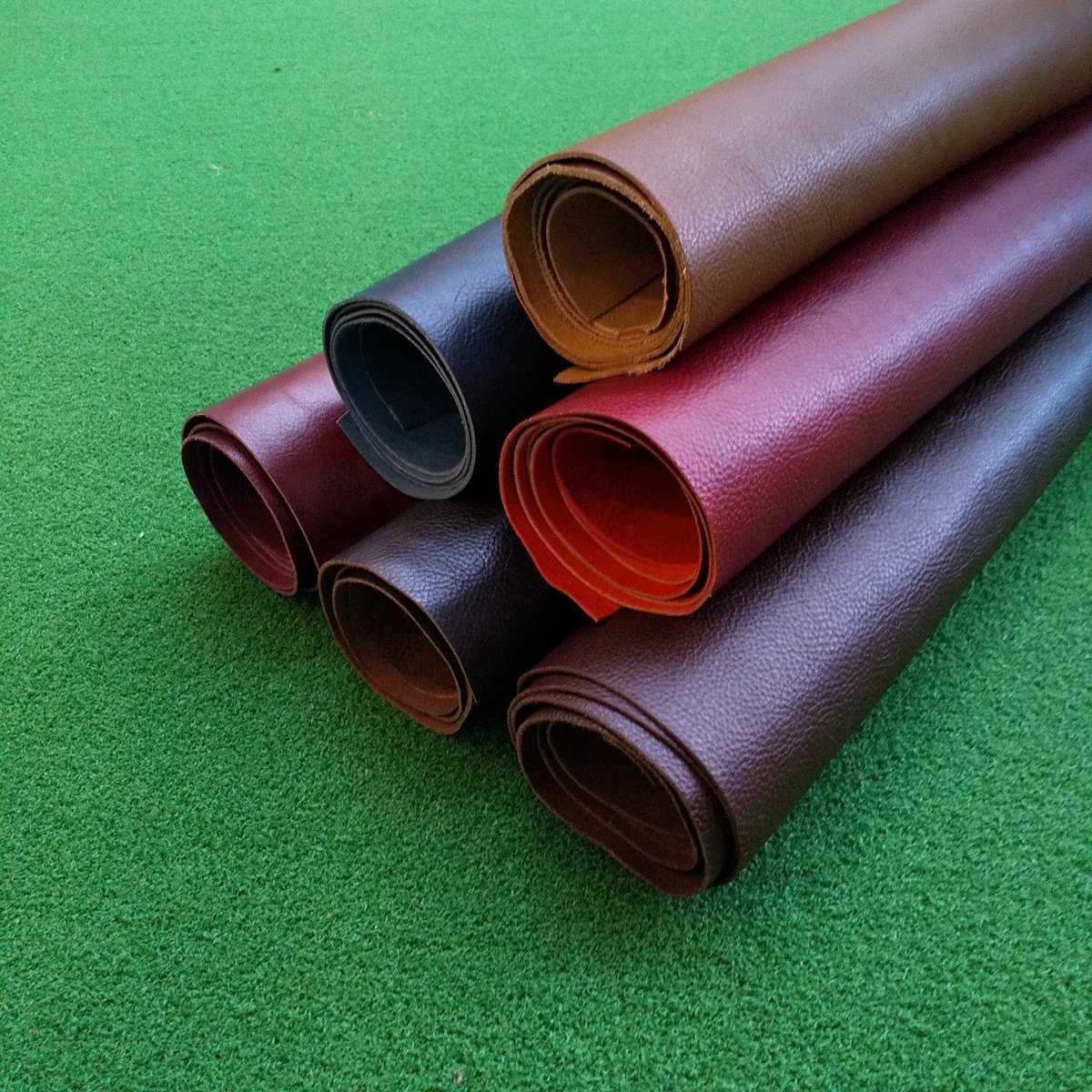 【レクサス】

フルベジタブルの堅牢で耐久性のある牛革。しっかりしているので、メンズハンドバッグ等にも最適です。

#ideal #イデアル #革 #レザー #leather #バングラディシュレザー #革通販 #レザー通販 #レザークラフト #leathercraft #本革 #ヌメ革 #革製品  #革小物 #革財布 #革靴 #革バッグ