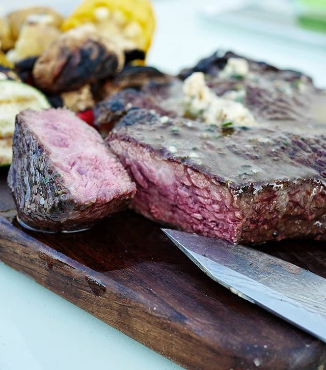 adrian_engel's tweet image. awesome steak, super juicy - grilled over charcoal. . . . #steak #steaks #steakdinner #marbling #steakfordinner #foodphotography #beef #beefsteak #grill #grilling #foodstagram #foodporn #foodie #instafood #igervienna #igersaustria #f52grams #meat #carnivo…