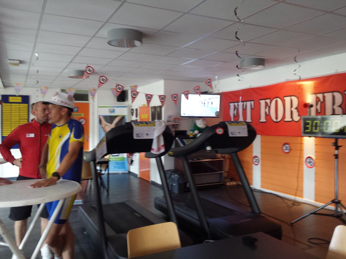 LRRC89's tweet image. Klaar voor de start. LRRC 30 jaar. 30 uur sponsorloop.