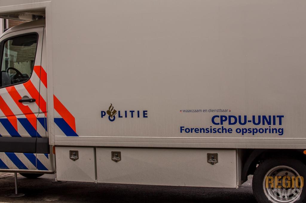 Politie zoekt getuigen dodelijk schietincident parkeerplaats Houten regio-nws.nl/2019/07/05/pol…