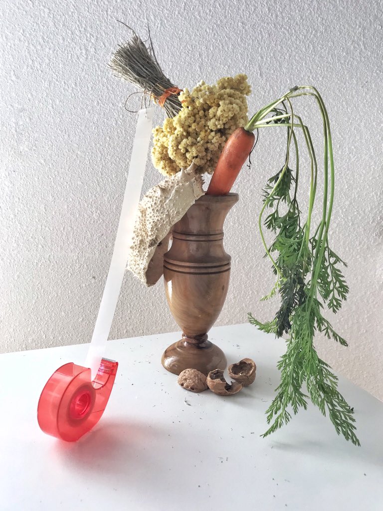 danbannino's tweet photo. Le Crab Club 🦀
-Still life with dried flowers- 
.
.
.
#stilllife #stilllifephotography #naturamorta #stillleben #naturalezamuerta 

https://t.co/fjXISxXmYI https://t.co/XPhMUBPGSI