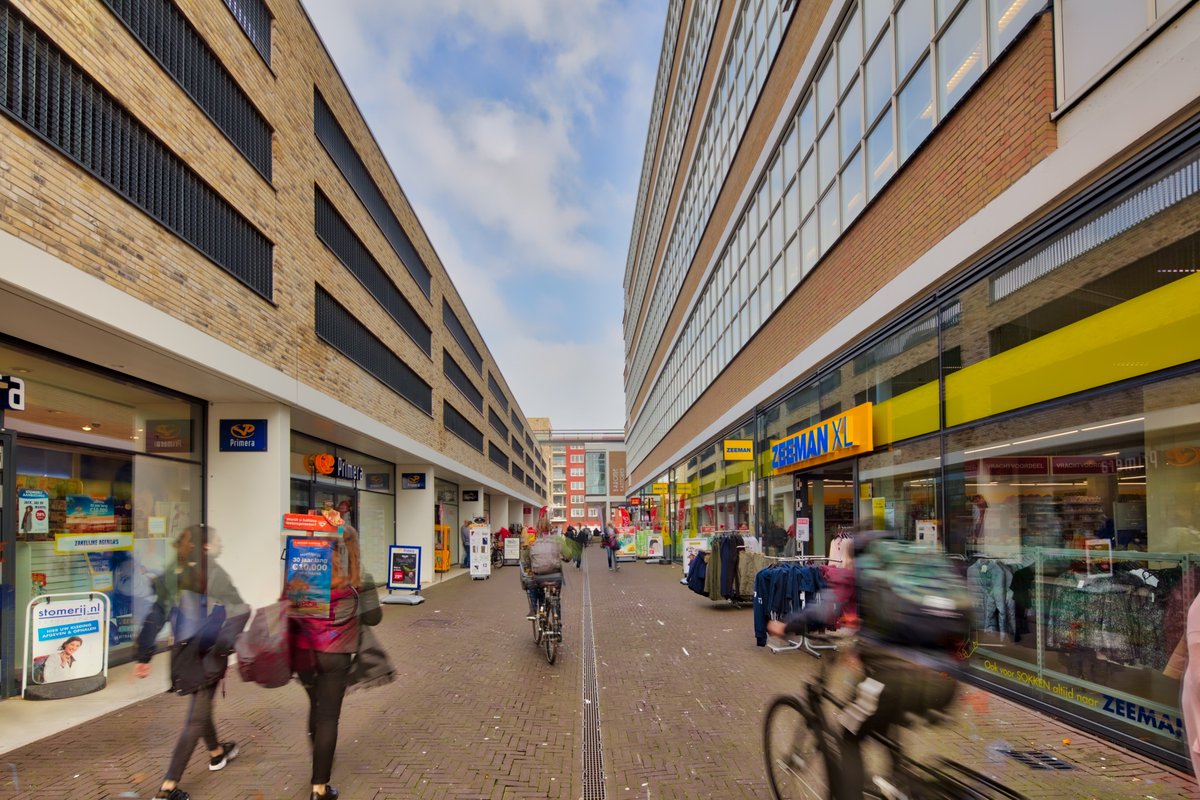 zuid_holland's tweet photo. De Adviescommissie Detailhandel start tweede termijn: verder werken aan vitale centra in Zuid-Holland: https://t.co/toq2alfKhL #datisslim https://t.co/ThLqT2jrFT