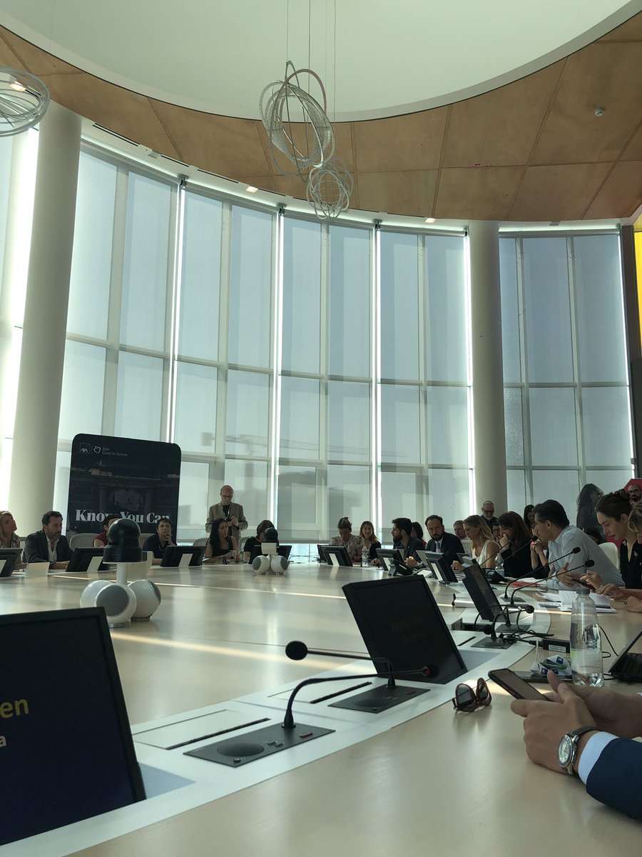 vanoni_ale's tweet photo. Oggi si torna a “casa” in @AXAItalia per un #AXACafe con l’ecosistema di partner per presentare il nuovo report di #CSR realizzato con @EY_Italy. In sostenibilità the better the question, the better the answer, the better the world works! https://t.co/f7bed6OkiE