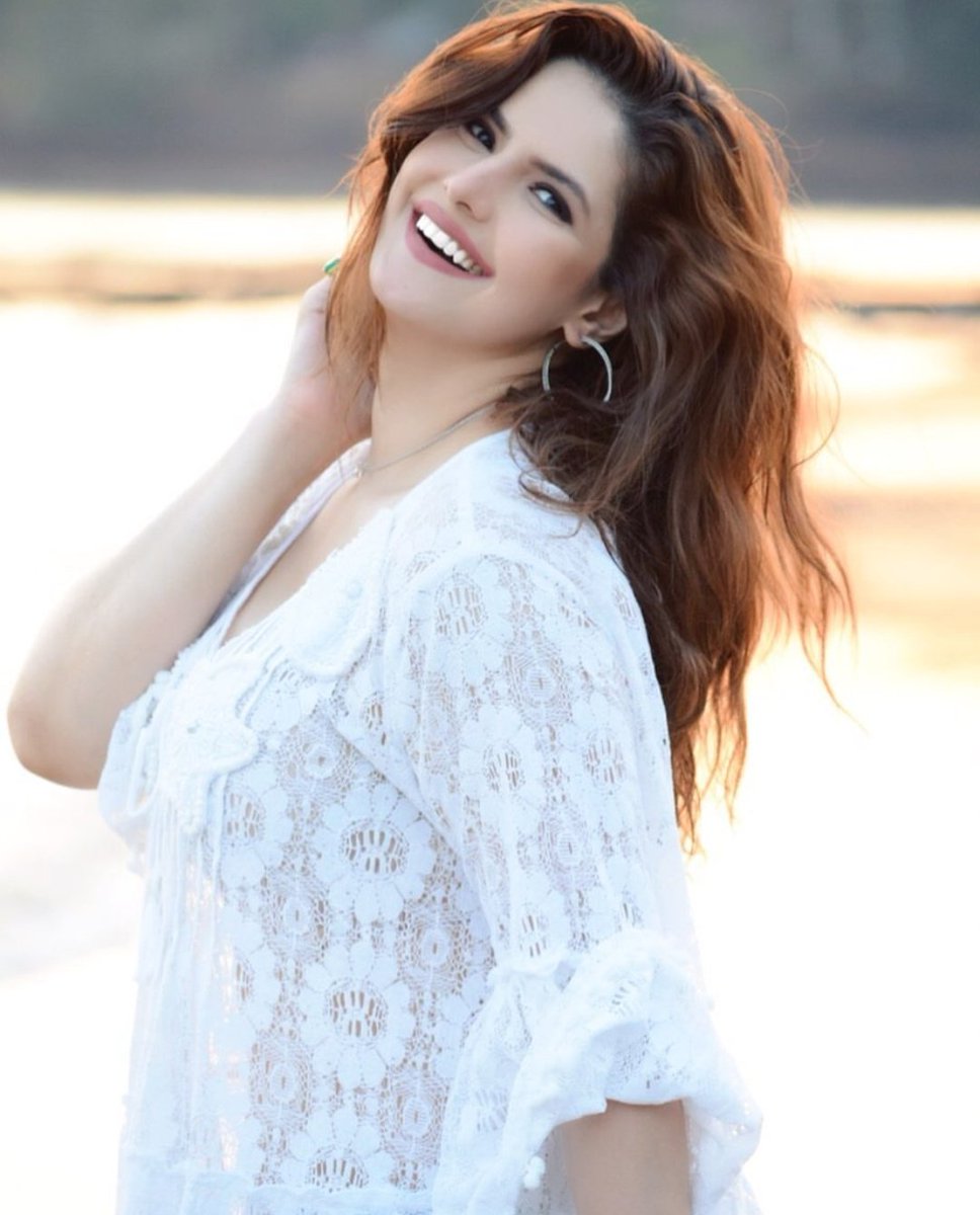 ZareenDevOOte's tweet photo. The FriYay feeling 💃#WeekendVibe https://t.co/fyseWMob5d