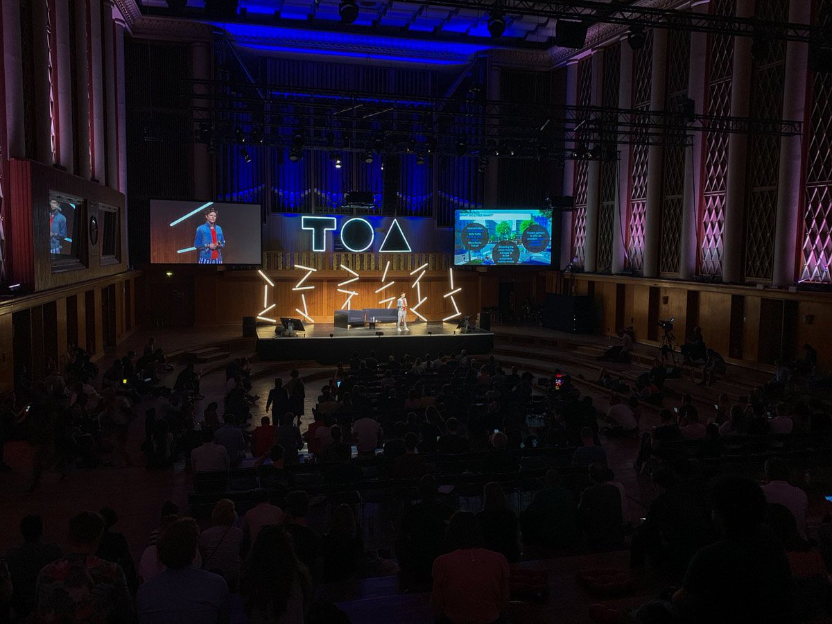 Had a great pleasure to present our #mobility initiatives and solutions <a href="/TOABerlin/">TOA</a>. It’s always amazing to see so many people interested in learning more about Mobility-as-a-Service. Thanks for coming! #MaaS #DaimlerAtTOA