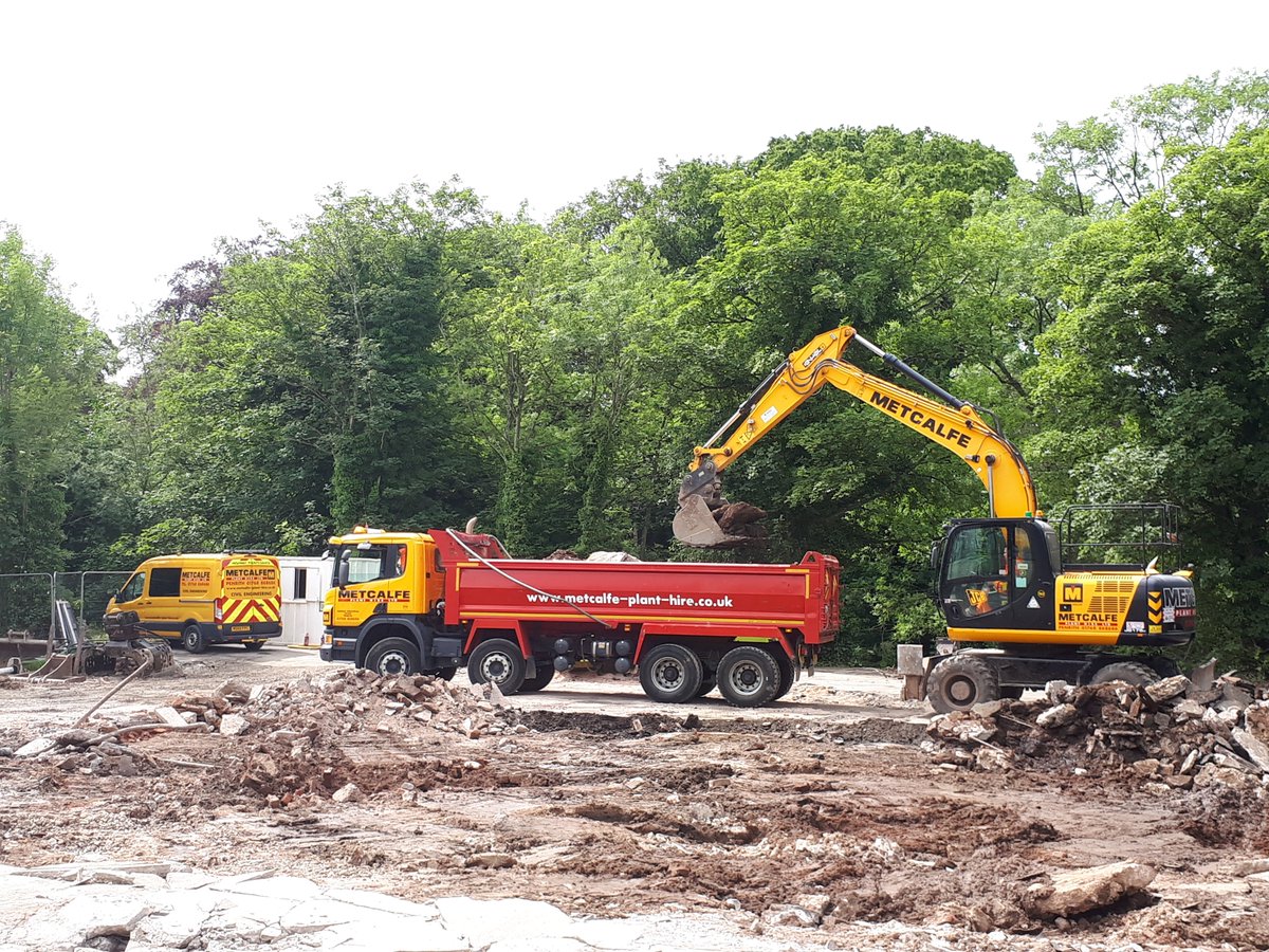MetcalfePH's tweet photo. More pictures from our Contracting Division's site clearance works post demolition at Roy Ashley Motors Ltd, Appleby, Cumbria @NDTGLtd https://t.co/Iu1xzlxByi