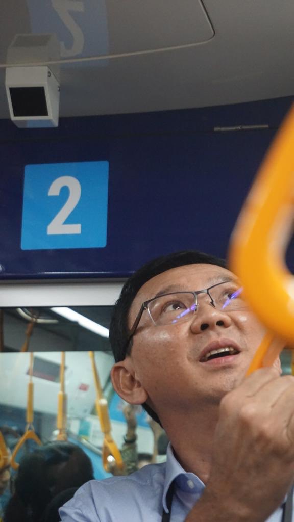 Hari ini baru berkesempatan mencoba MRT Jakarta. Selengkapnya akan hadir di channel Vlog saya