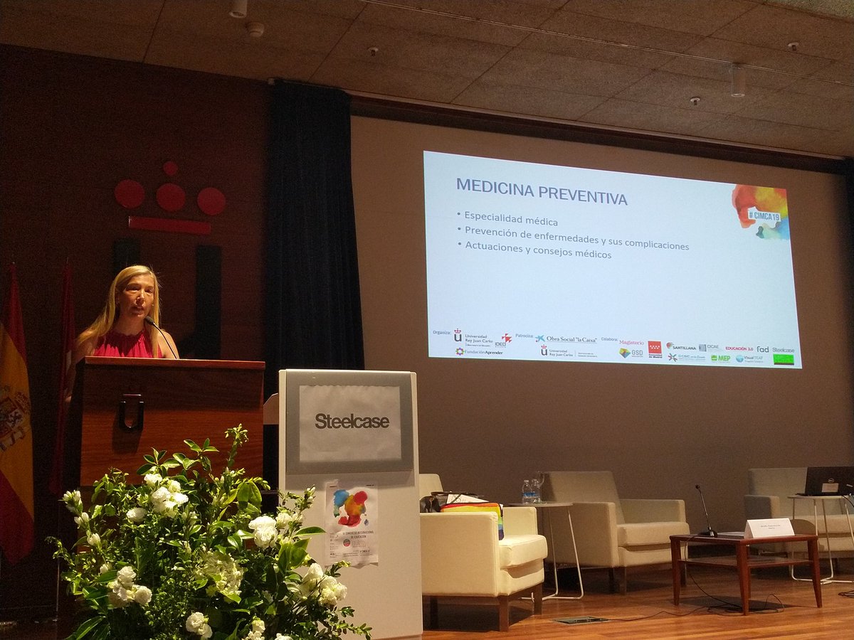 flaviagomesf's tweet image. Paloma de la Calle Tejerina presenta en #CIMCA19 las claves de la educación para la salud y recuerda que aún queda mucho por hacer en los colegios.