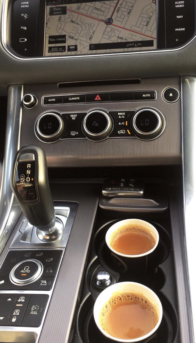 #يوم_الجمعه مساء الخير للجميع ماعدا ذلك الوغد الذي يقول لحبيبته "فداك العالم كله" !
 لأنه لم يأخذ رأينا وتبرع بنا بكل وقاحة .