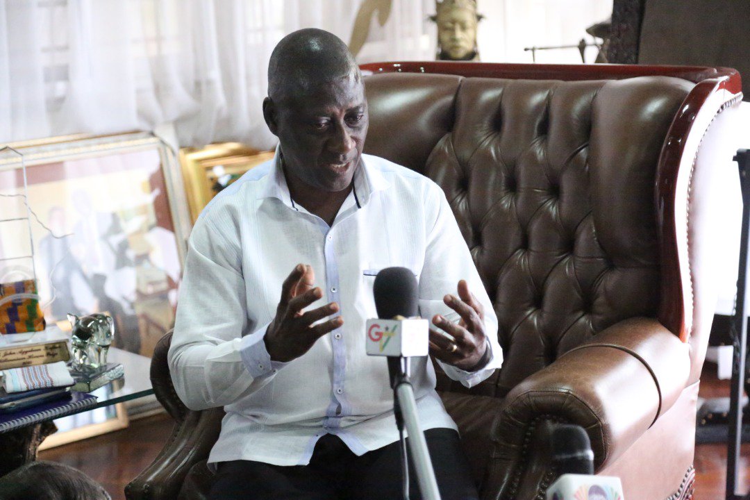 ECGhanaOfficial's tweet photo. A former President of the Republic of Ghana has again commended the Chairperson of the Electoral Commission Mrs. Jean Mensa for her integrity and good track record #ECMEDIA
https://t.co/jDbVcP6Zo2 https://t.co/56jdyiymcD