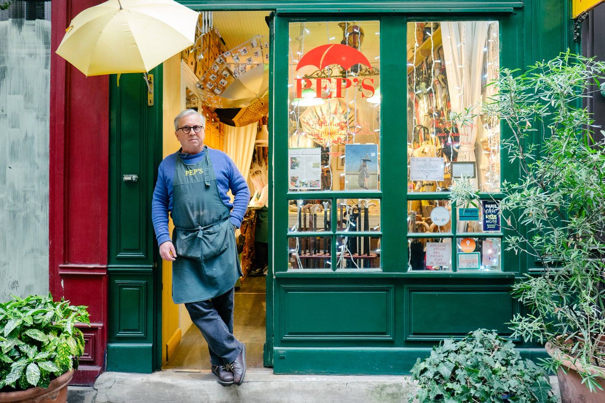 ☂ INSOLITE ☂

Savez-vous qu'il existe à Paris un spécialiste du #Parapluie ?
Pour plus d'infos sur cet atelier hors du commun, consultez sa fiche sur Hoodspot l'annuaire :

➡ bit.ly/2XsCMsY