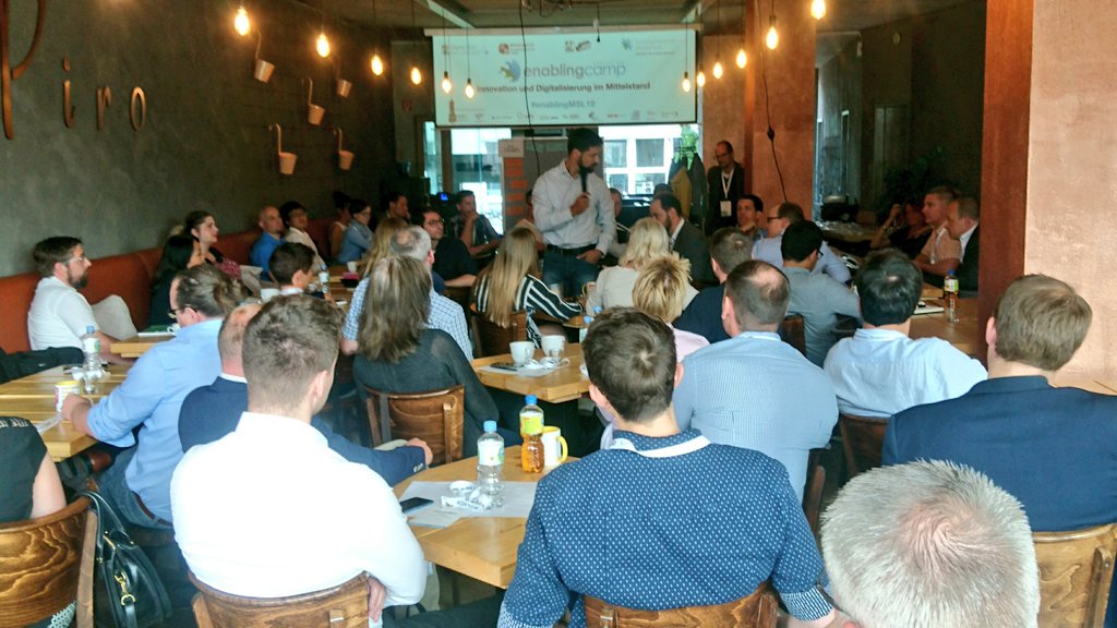 DigitalHubMs's tweet photo. Jetzt Vorstellungsrunde beim Barcamp #enablingMSL19. Danke fürs Dabei sein! Let's roll! https://t.co/TKs87f6GOi
