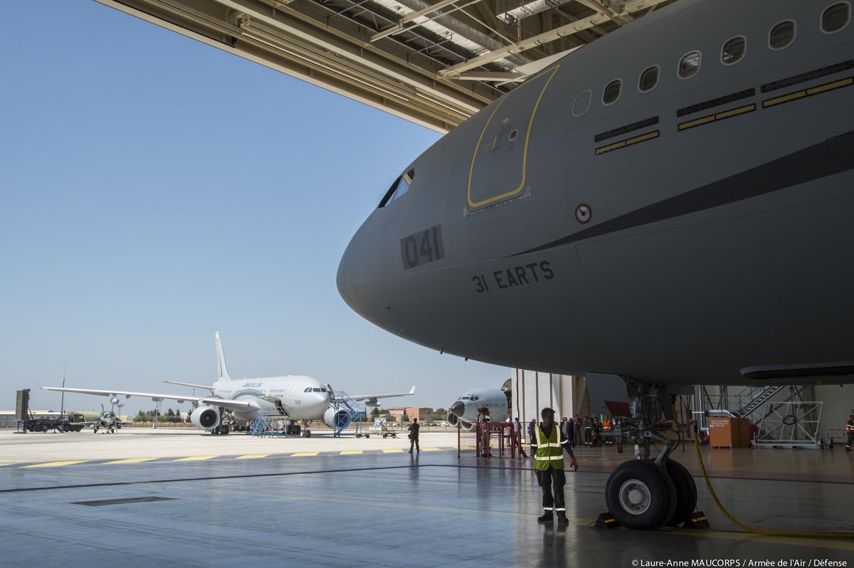 #Exclusivité Quelque chose se prépare sur la base aérienne 125 d’Istres... avez-vous une idée ? 🥳✈️