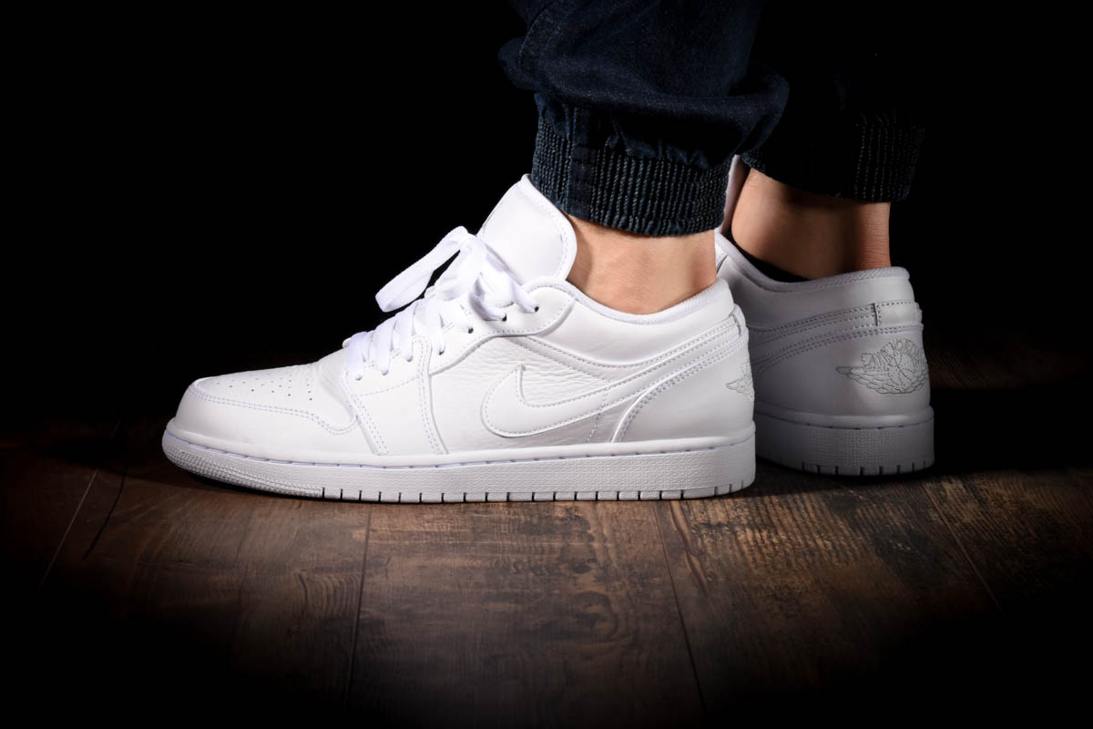 Aj1 Low Triple White Online