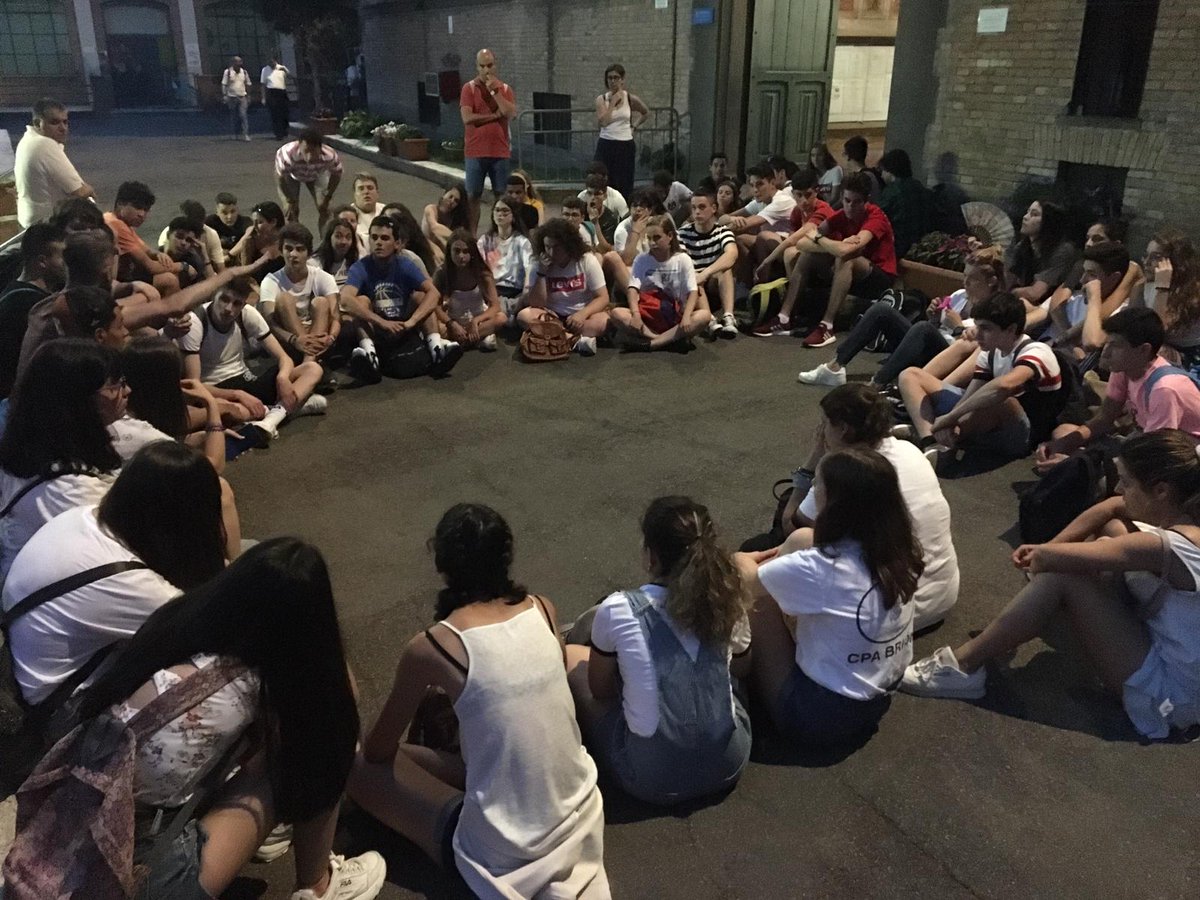 Los primeros encuentros de verano ya han comenzado, y nuestros alumnos del grupo de 1° de Bach ya están en #RomaExperience19 <a href="/LaSalle_Burgos/">La Salle Burgos</a> <a href="/LaSalleSectorVa/">La Salle Sector Valladolid 💙💛</a> #SerdeLaSalle