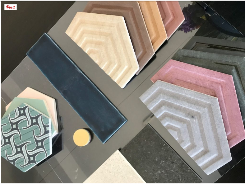 ASCER_comunica's tweet photo. ¡Por fin viernes! compartimos hoy un refrescante artículo que publica #decotherapy sobre las tendencias cerámicas tras asistir a uno de nuestros workshops #FelizFinDeSemana https://t.co/hZ5En1C7Pe https://t.co/BSw2vEjdUq