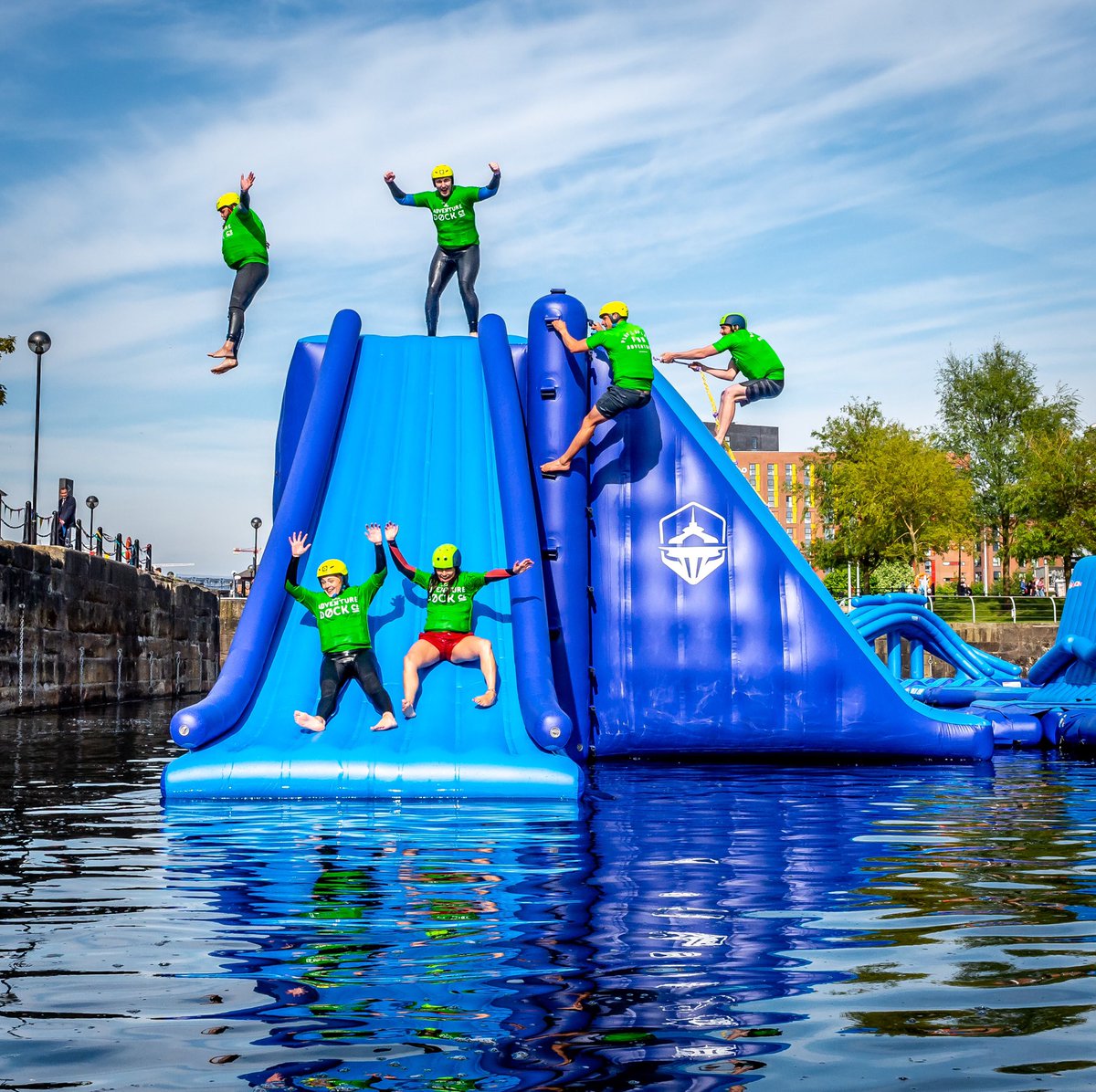 theAlbertDock's tweet photo. Make a splash this summer & tackle the huge inflatable obstacle courses at #AdventureDock Liverpool 💦
⠀
Follow @adventuredock for more details & how to book. ⠀
⠀
#RoyalAlbertDockLiv #Summer #Sunshine #GiantInflatable #WaterSports #Waterfront #Slide #Dockside #Family https://t.co/cNd5pBlcQ4