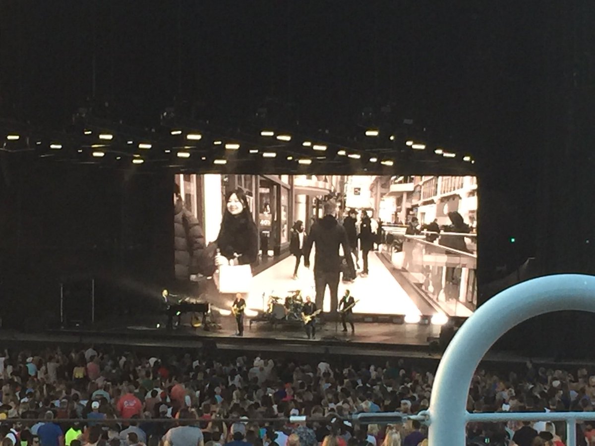sandropacheco71's tweet photo. Bryan Adams concert in Toronto at the Budweiser Stage on Thursday July 4, 2019. Great Show, even at 60 he still rocks! #RunToYou #Heaven #StraightFromTheHeart #BackToYou #CloudNumber9 #RightThere #CutsLikeAKnife #EverythingIDo https://t.co/gjJMHwHLSN