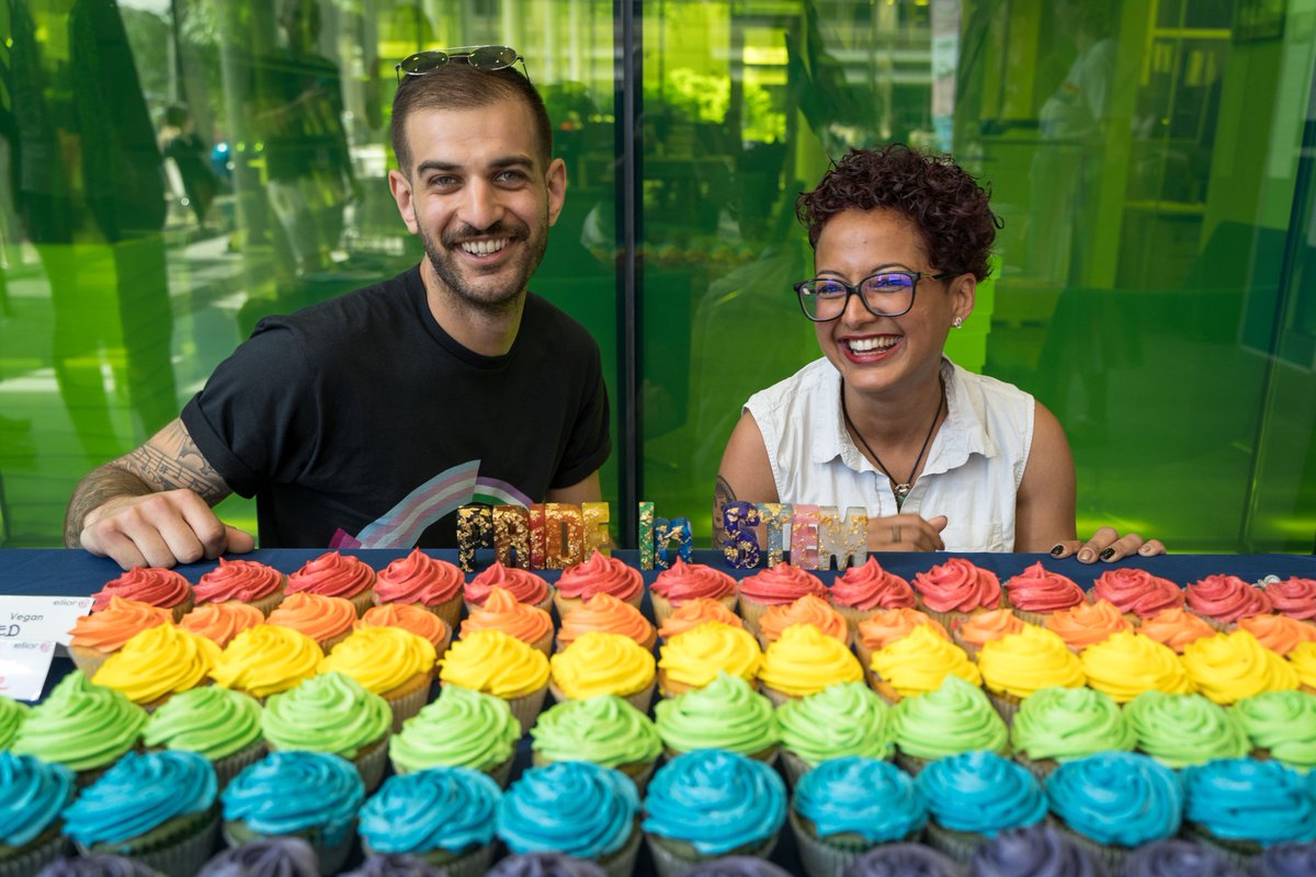 Proud to support and celebrate #LGBTSTEMDay 🏳️‍🌈 on the <a href="/wellcomegenome/">Wellcome Genome Campus</a> with our colleagues from <a href="/CampusLgbtq/">GenomeCampusLGBT+</a> <a href="/sangerinstitute/">Wellcome Sanger Institute</a> <a href="/ConnectingSci/">Wellcome Connecting Science</a> @EqualityScience <a href="/embl/">EMBL</a> 🧁