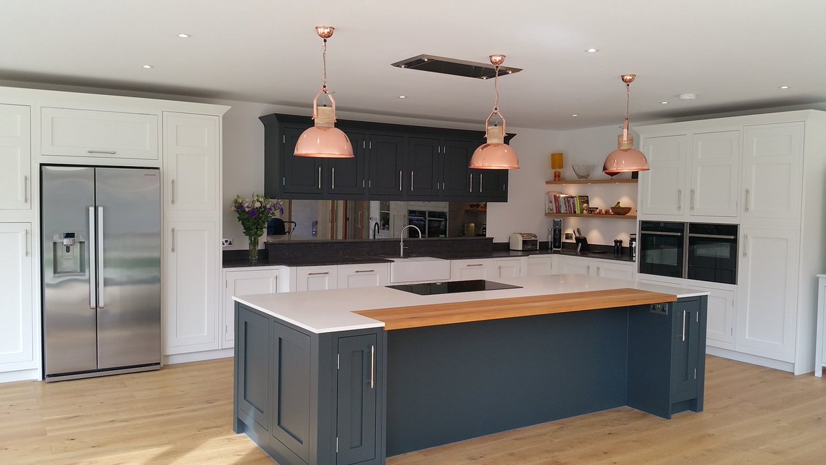 1909 Kitchens (@1909_kitchens) on Twitter photo One of our specialist 1909 retailers, <a href="/ElementsKitche1/">Elements Kitchens</a> have done an amazing job of making the most of this large, open-plan kitchen space for their client, creating the perfect social focal point with a beautiful statement island.
#1909Kitchens
1909kitchens.co.uk/real-kitchens/… One of our specialist 1909 retailers, <a href="/ElementsKitche1/">Elements Kitchens</a> have done an amazing job of making the most of this large, open-plan kitchen space for their client, creating the perfect social focal point with a beautiful statement island.
#1909Kitchens
1909kitchens.co.uk/real-kitchens/…