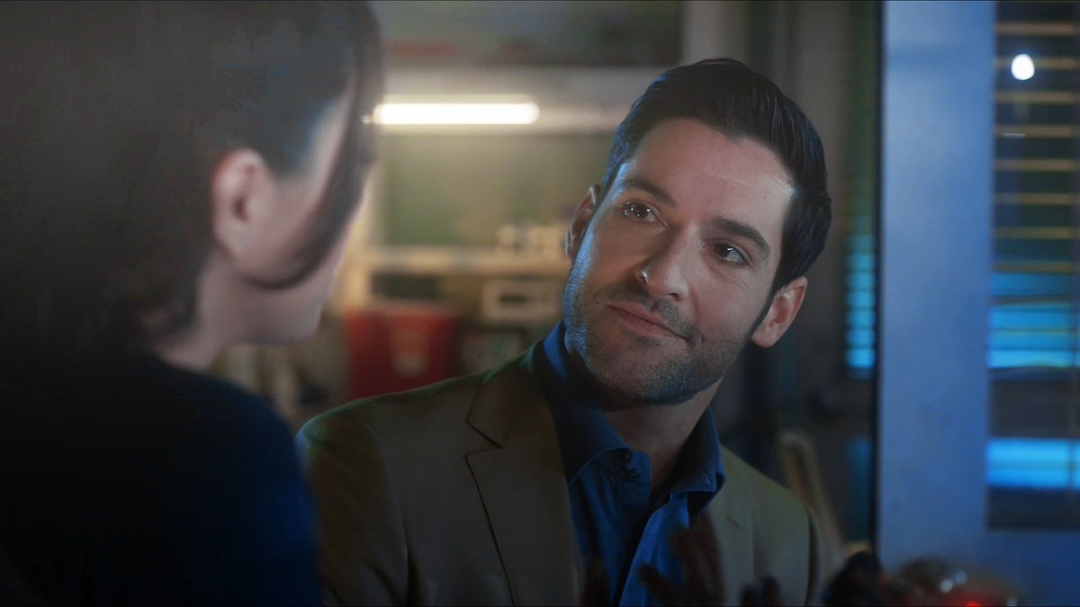this scene is so precious!!made me all teary eyed #Lucifer (3x25)