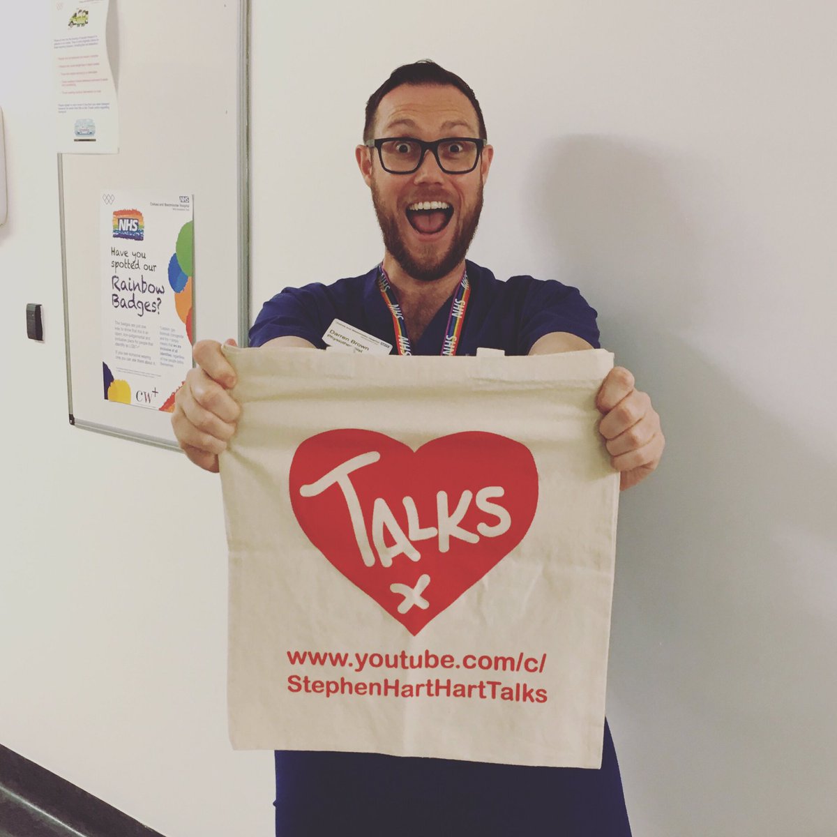 darrenabrown's tweet photo. Thank you @stephenhart72 for the tote bag! I love your #HartTalks #GlobalPT https://t.co/rUy4DOc7TX https://t.co/LWu8WDUoWr