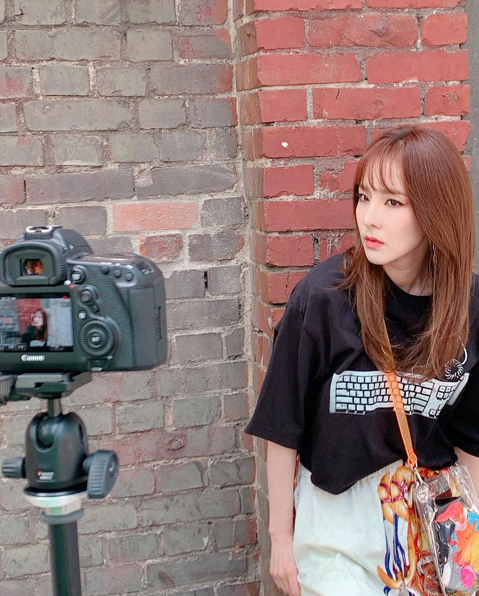 IkSjang's tweet photo. ⋆『산다라박』
          🌻↝⋮ #다라 #StreetStyle 

        2019 yaz sokak modası, eğlenceli dakikalar ve daha fazlasını görmek için DARA TV yi takipte kalın! Çok yakında 👀🔥

➴ https://t.co/sNBLcDLTTy