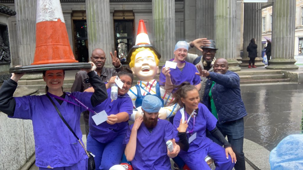 wullie_s's tweet photo. Where’s Wullie at Oor Wullie’s Banter, who wore the cone better #OorSelfie @GCH_Charity @OWBIGBucket https://t.co/oLs982sMzH